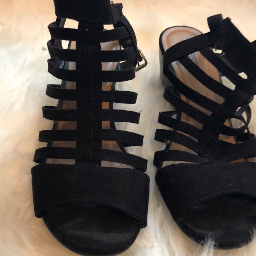 Black strappy wedges